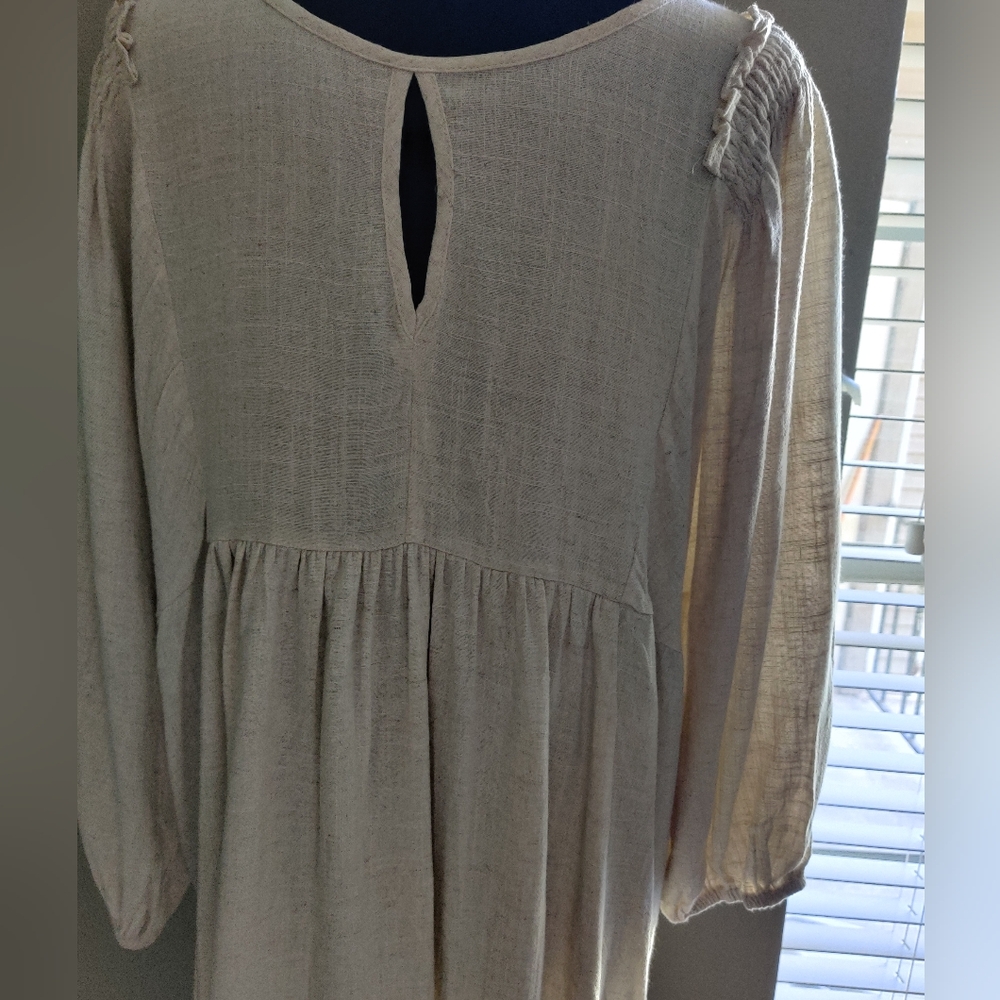 Elegant Cream Long Sleeve Dress - Picture 3 of 6